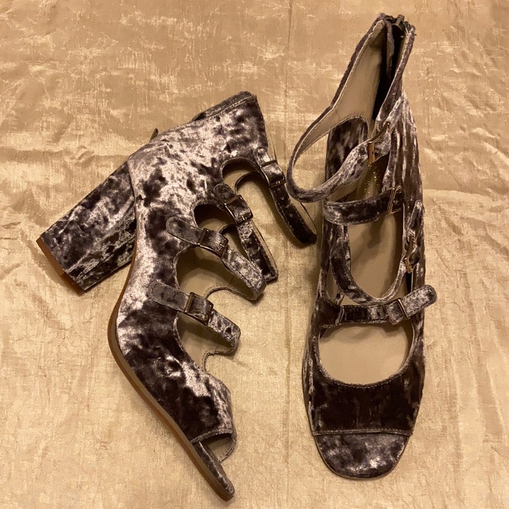 Seychelles Kayak Velvet Caged Sandals